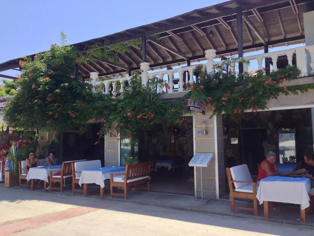 Eda Motel Göltürkbükü 3*,